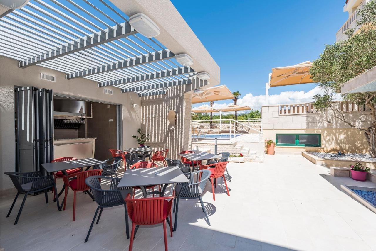 דירות נובליה Pool Terrace Sea View Sarkic מראה חיצוני תמונה
