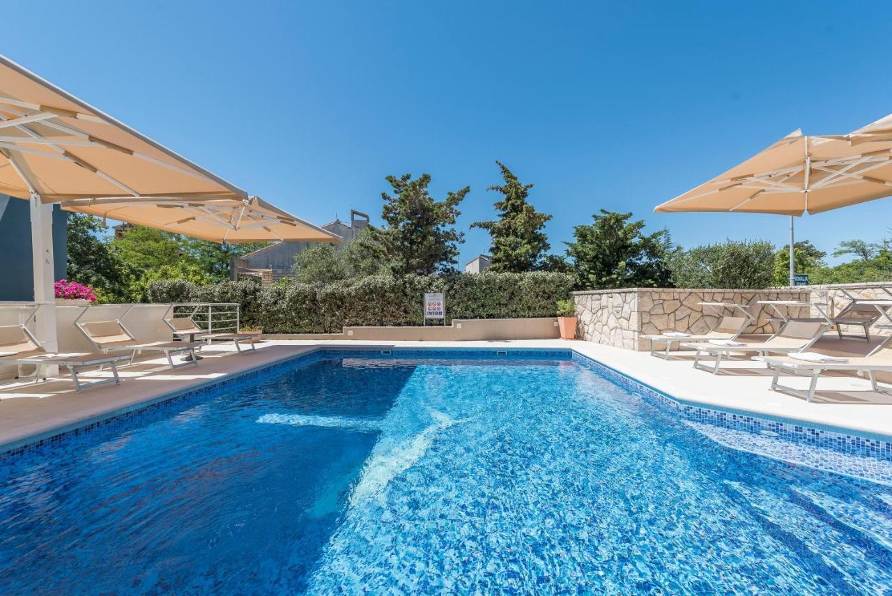 דירות נובליה Pool Terrace Sea View Sarkic מראה חיצוני תמונה